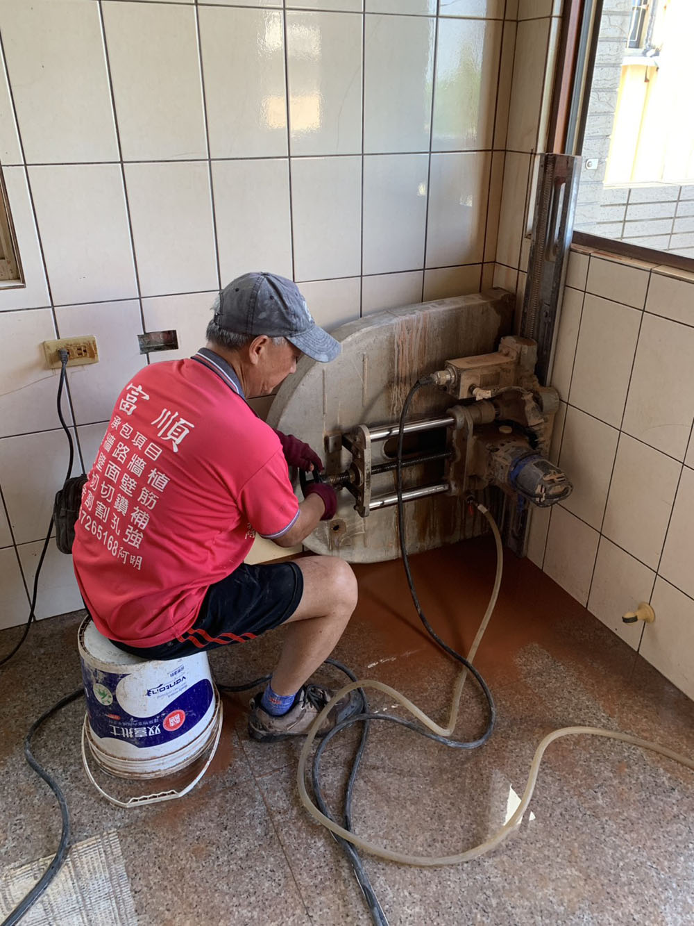 雲林牆面鑽孔工程